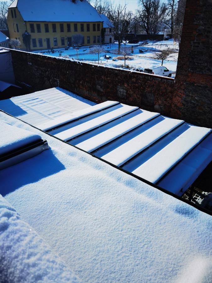 Gemuetliche Dachwohnung Mit Kleiner Oder Grosser Dachterrasse Nebeneinander 볼미르스테트 외부 사진