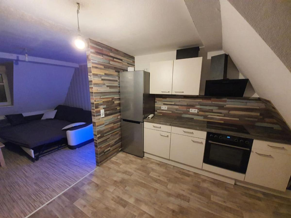 Gemuetliche Dachwohnung Mit Kleiner Oder Grosser Dachterrasse Nebeneinander 볼미르스테트 외부 사진