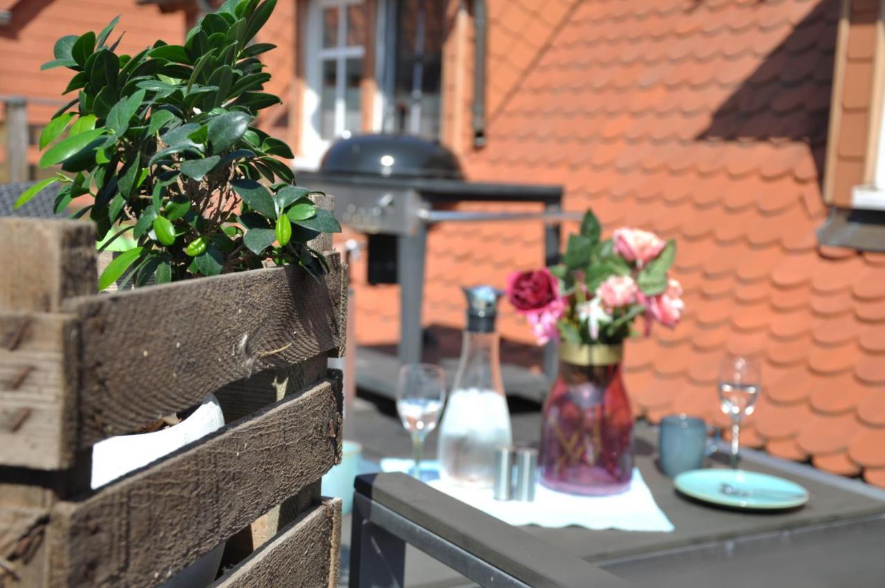 Gemuetliche Dachwohnung Mit Kleiner Oder Grosser Dachterrasse Nebeneinander 볼미르스테트 외부 사진