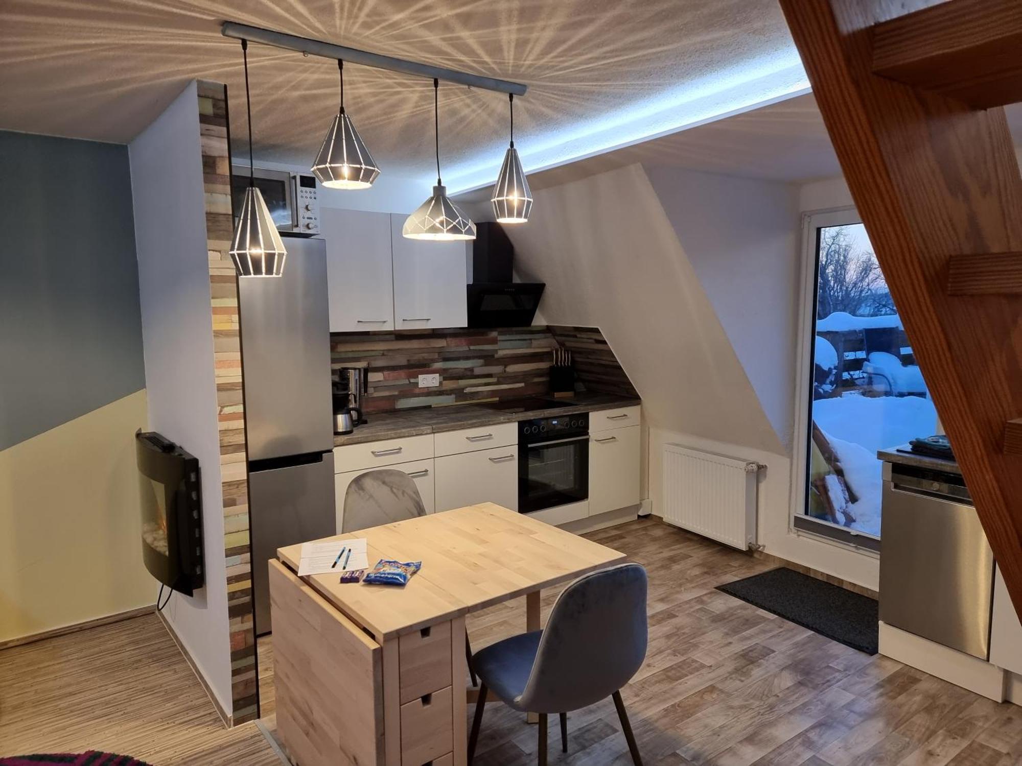 Gemuetliche Dachwohnung Mit Kleiner Oder Grosser Dachterrasse Nebeneinander 볼미르스테트 외부 사진